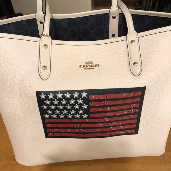 Coach purse - Picture 1 of 2